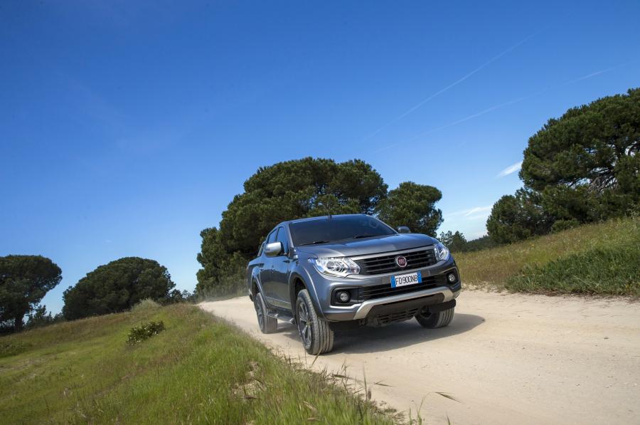  Fiat Fullback Double Cab 2016 года  (фото 13 из 31)